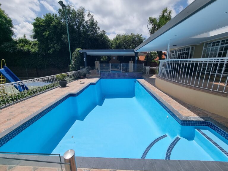 Infinity Pool Specialists