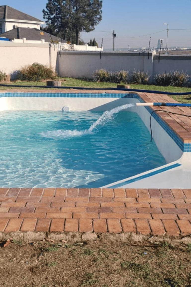 H2O Bulk Pool and Drinking Water Delivery — Roodepoort, Gauteng — photograph 2 of 5