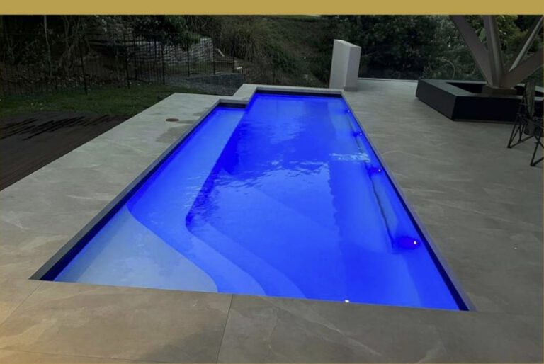 NSPI award-winning pool by Kenny Matthews Pools cc in KwaDukuza Local Municipality, KwaZulu-Natal — Residential Gunite / Hand Packed Concrete – Over 40m2