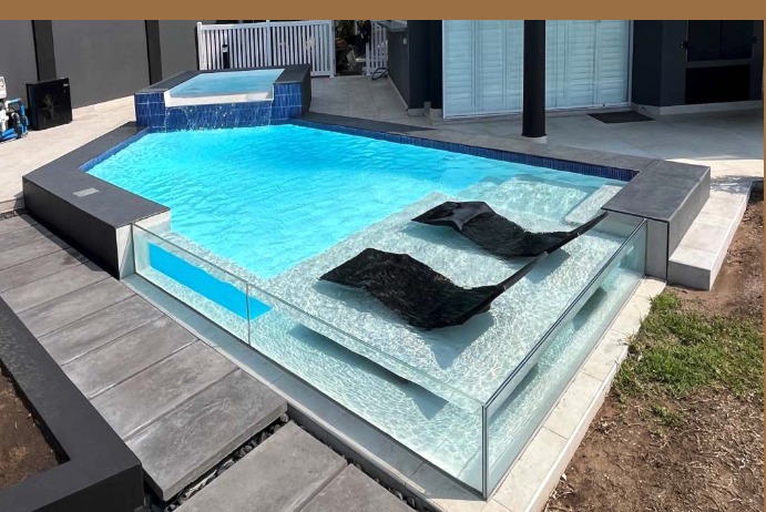 NSPI award-winning pool by Kenny Matthews Pools cc in KwaDukuza Local Municipality, KwaZulu-Natal — Unusual Structure / Engineering Works
