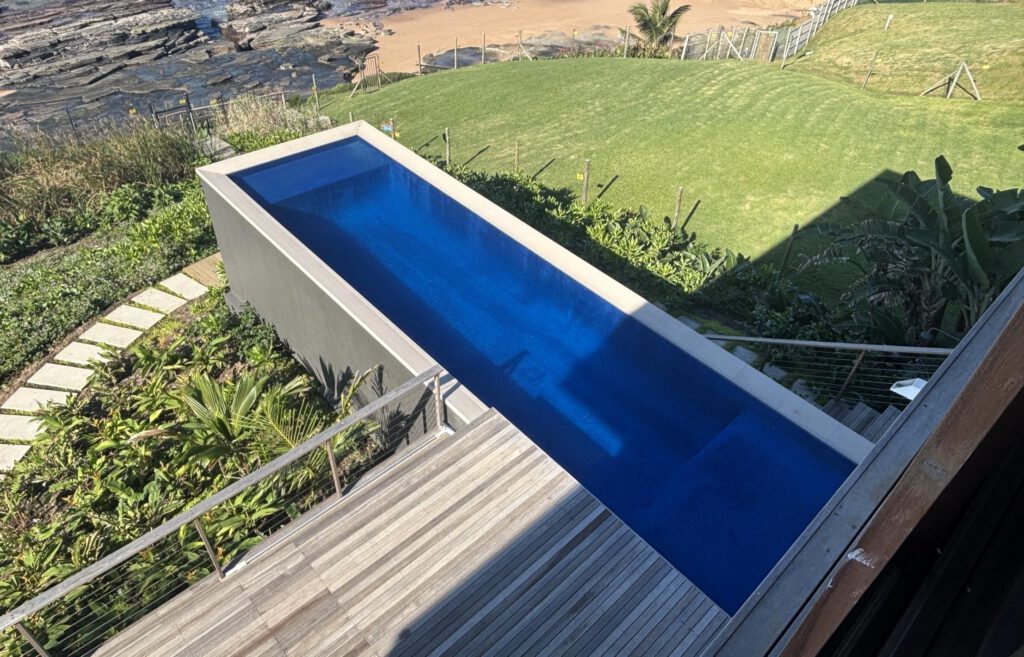 NSPI award-winning pool by Kenny Matthews Pools cc in KwaDukuza Local Municipality, KwaZulu-Natal — Unusual Structure or Engineering Skills