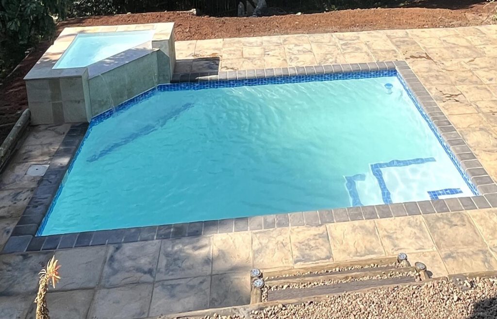 NSPI award-winning pool by Kenny Matthews Pools cc in KwaDukuza Local Municipality, KwaZulu-Natal — Residential Gunite / Hand Packed Concrete (up to 20m²)