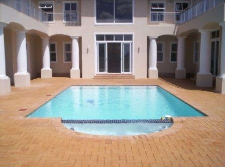 Blue Lake Pools — pool project photograph 4 of 8