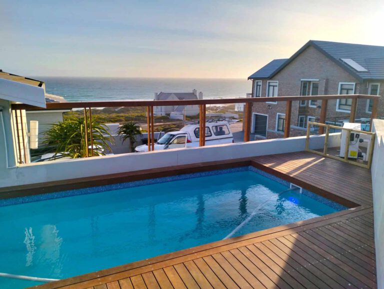 Extreme Pools — pool project photograph 2 of 13