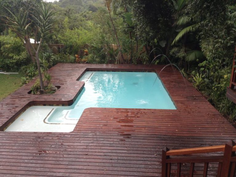 JVR Pools and Decks — pool project photograph 6 of 8