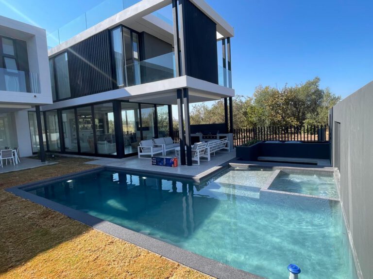 Splendid Pools — pool project photograph 2 of 8